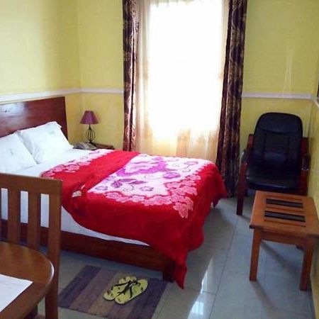 Liza Hotel Yaounde Exterior photo