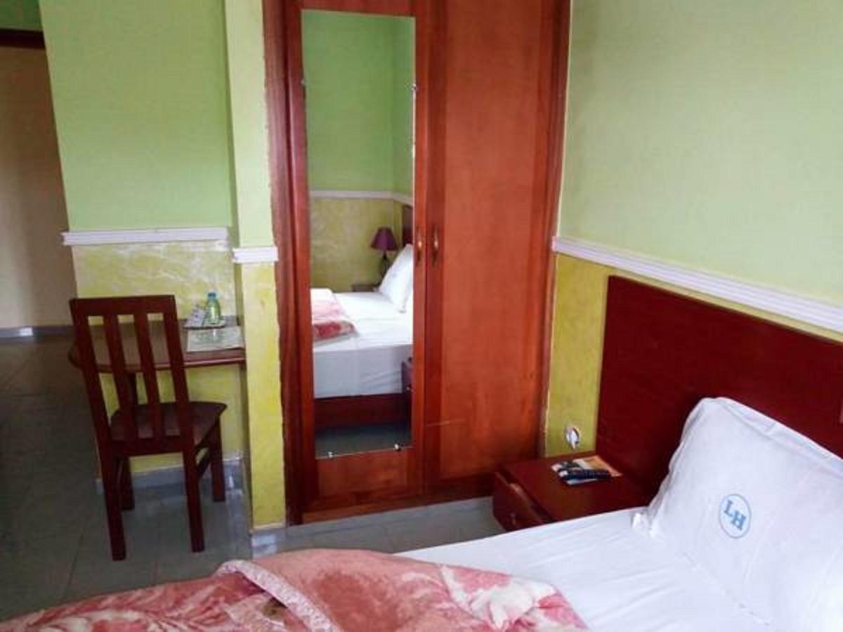 Liza Hotel Yaounde Exterior photo