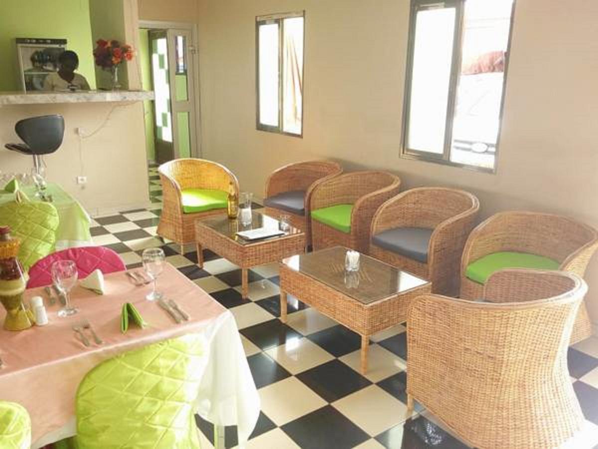 Liza Hotel Yaounde Exterior photo